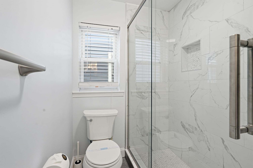Sea Bright Gem Steps To Beach + Parking 4 Bedroom Home