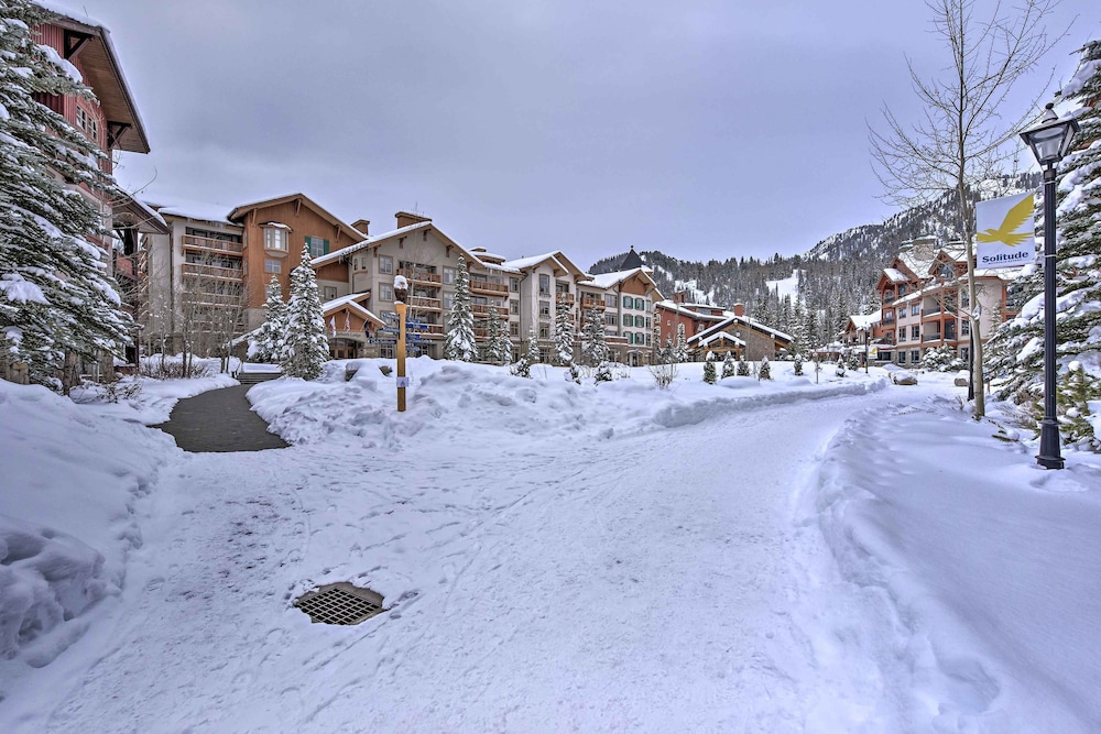 Slopeside Solitude Condo - Walk to Ski Lifts! view 5