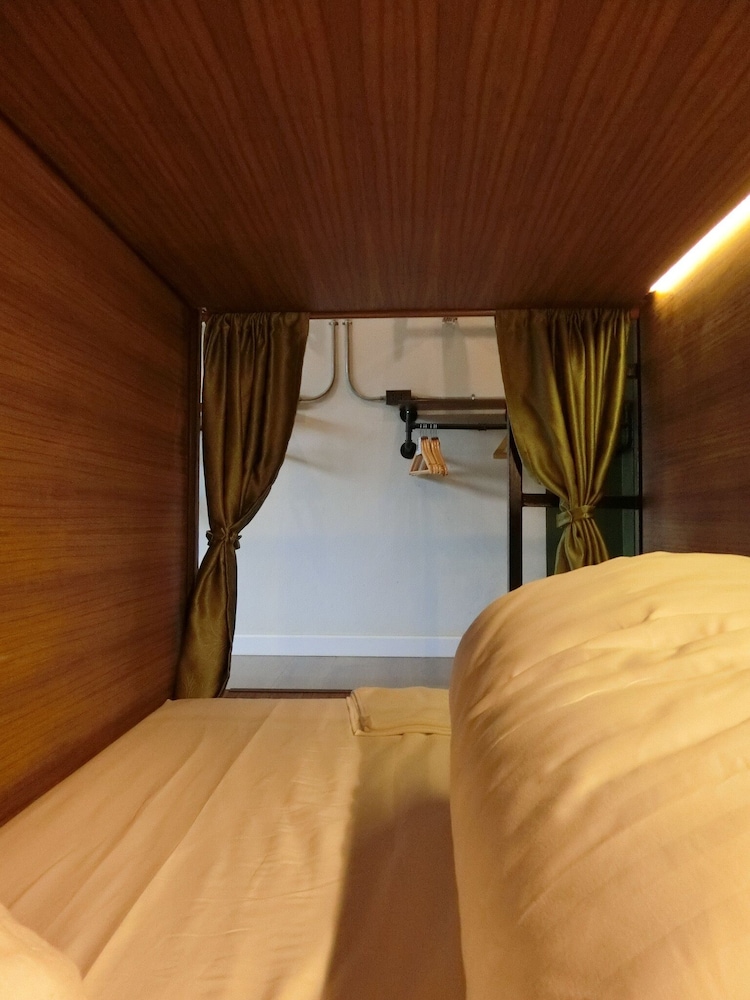 666 Cnx Hostel