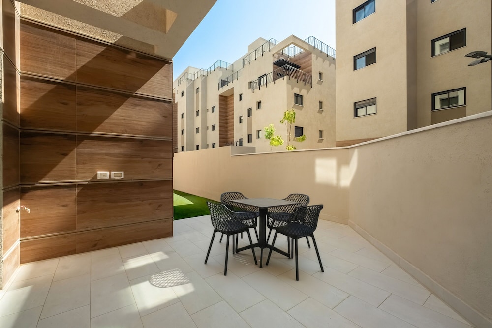 Eilat Sunny Elegant Home by Sea N' Rent