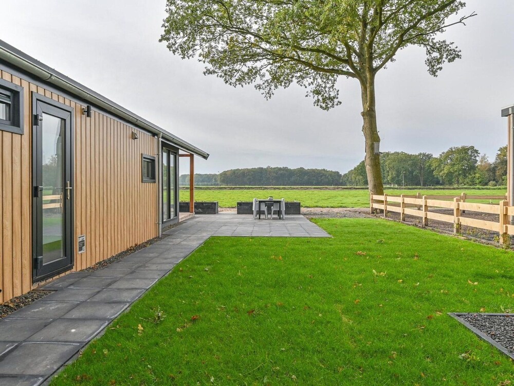 Chalet in Dutch Park With Garden and Terrace