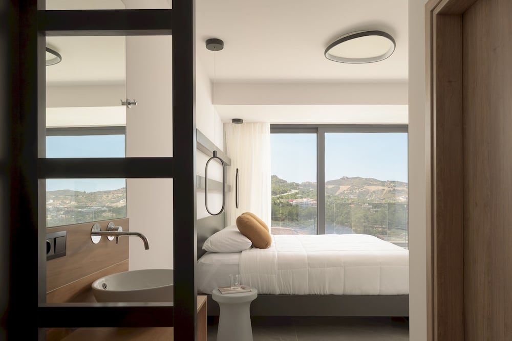 Luxurious Villa Dias With Tennis Court by Estia