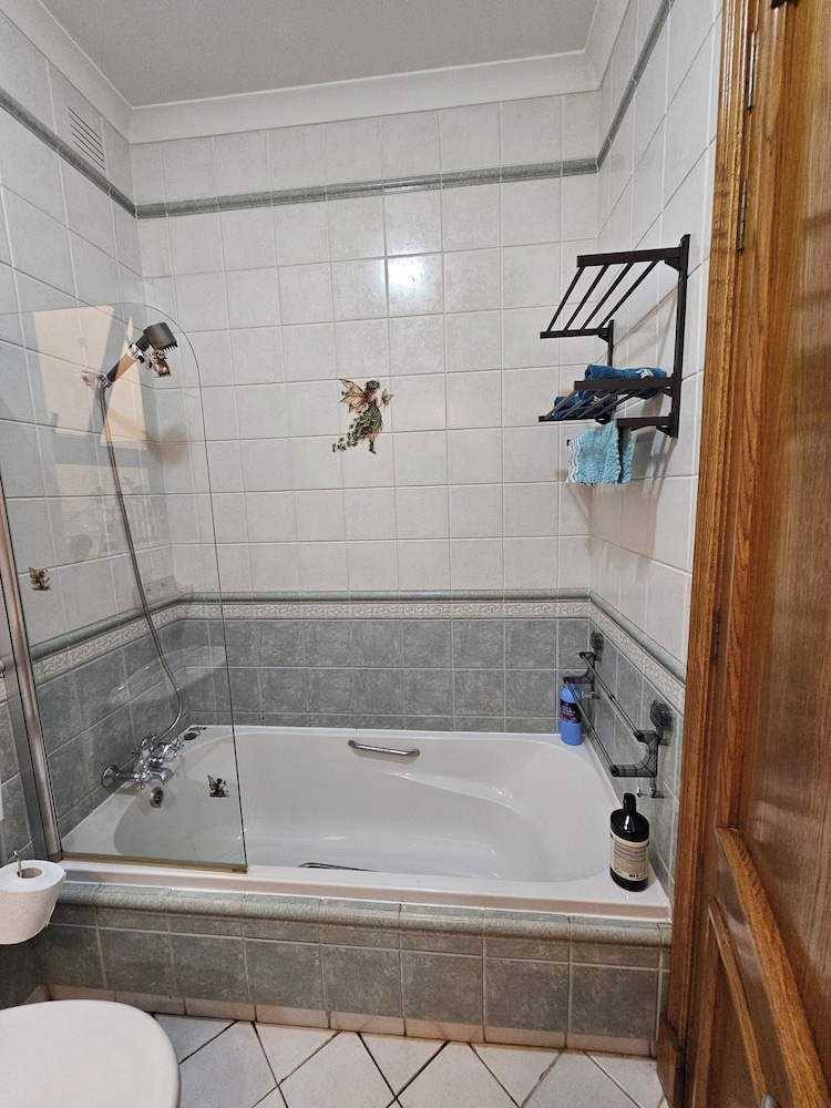 Country View Apartment