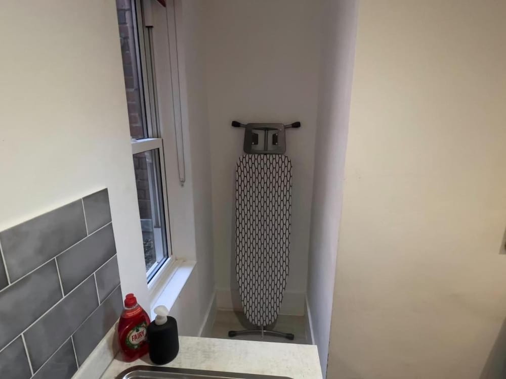 Apartmentsleeps8-wifi-famillyfriendly-citycentre