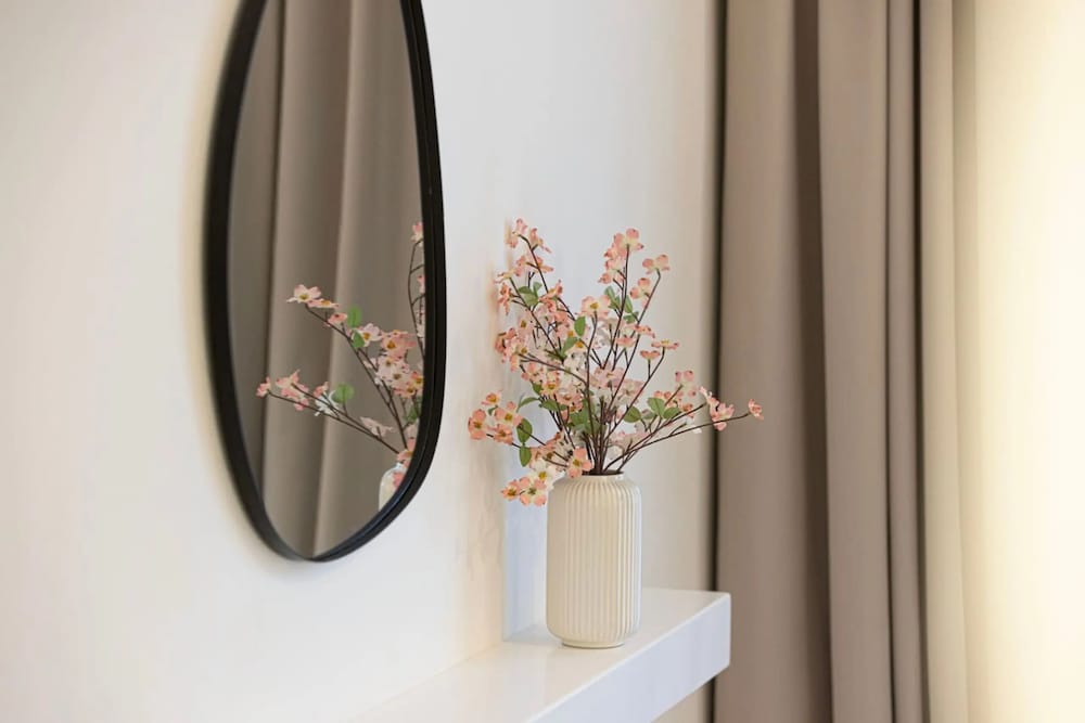 Burj Crown Lux Apartment by Dubai Mall