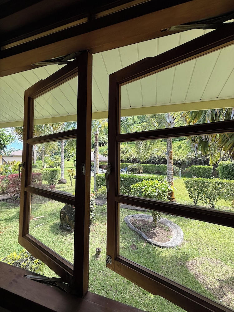 Luna's Home Raiatea
