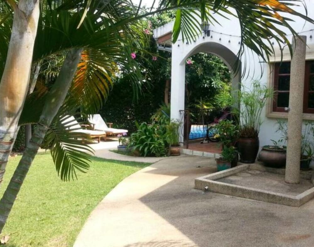 Huahin Cozy Villa