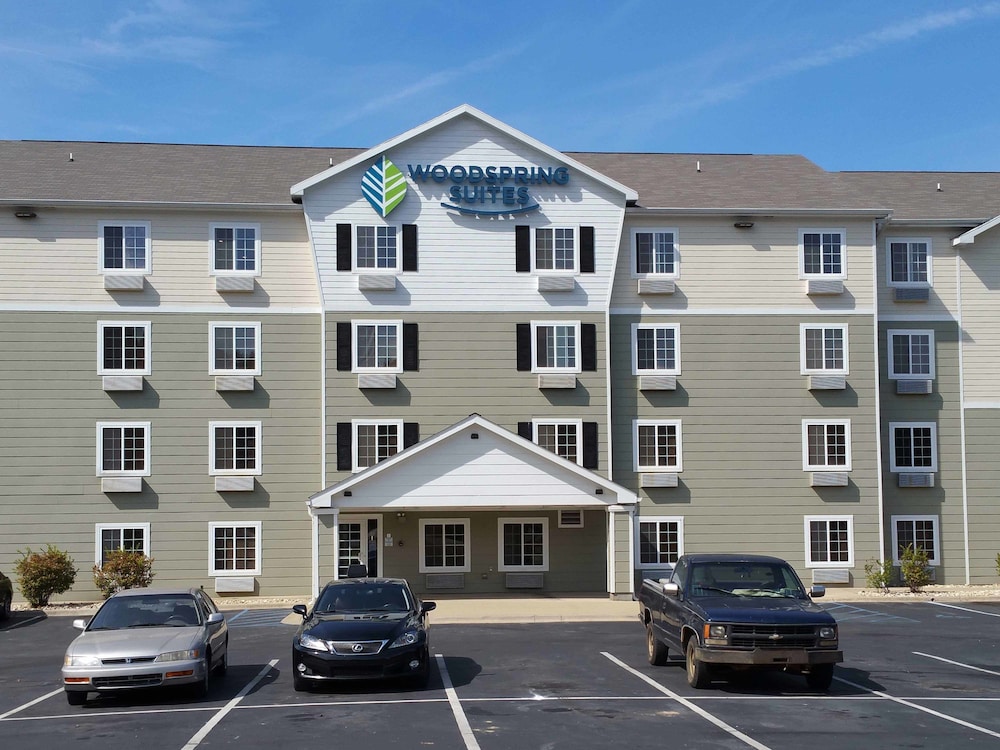 WoodSpring Suites Williston
