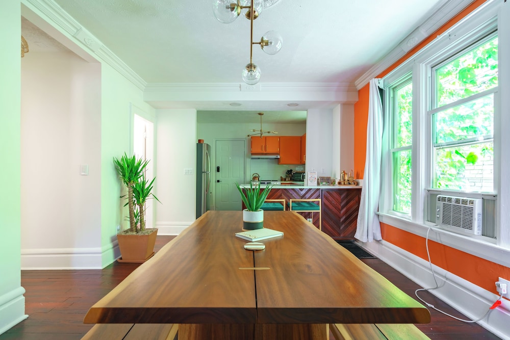 Jungle House Boutique Suites – Short North & Convention Center