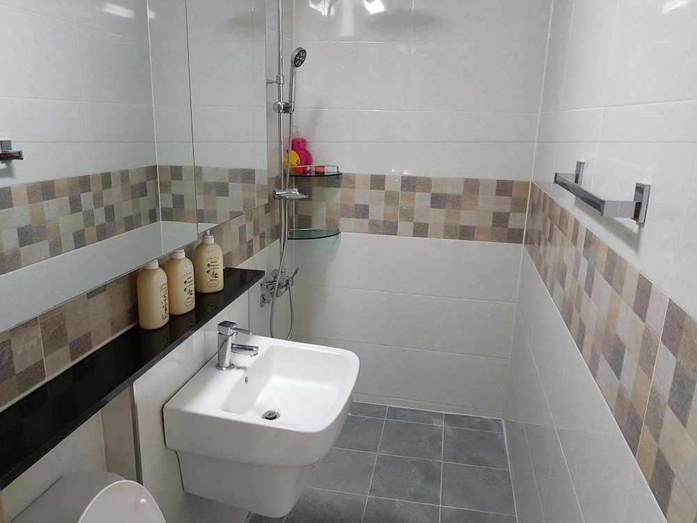 Buzz Guest House - Hostel