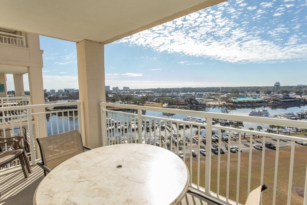 Yacht Club 1-1103 3 Bedroom Condo
