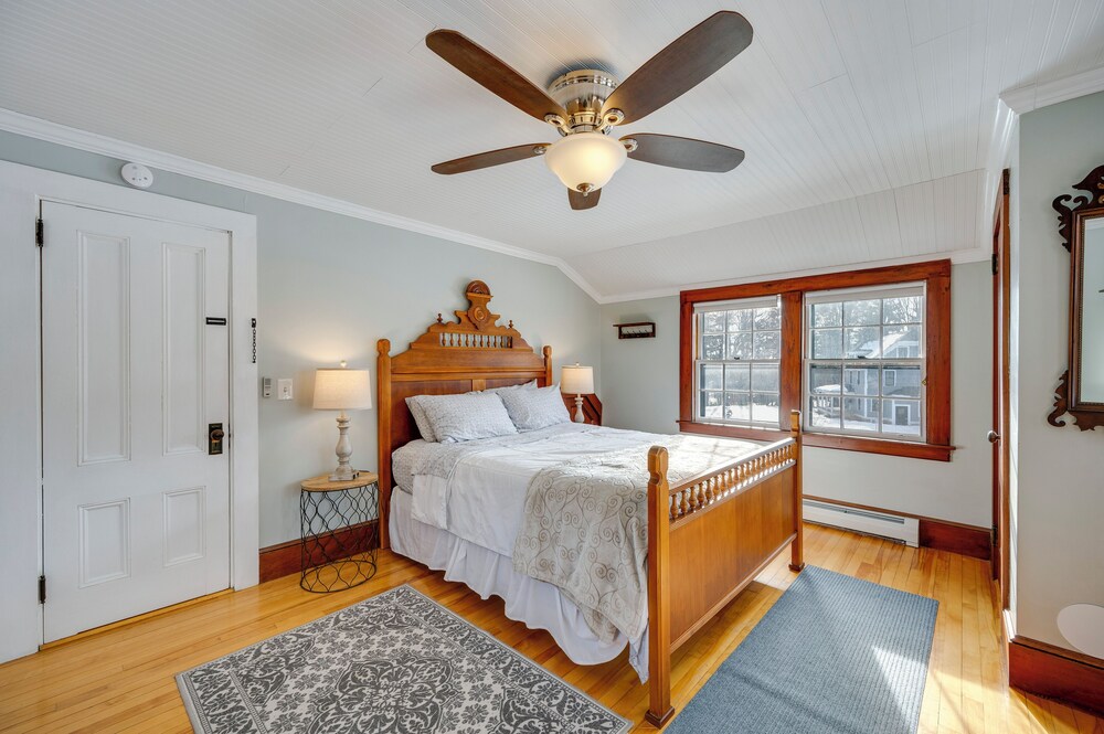1 Mi to Cranmore Mountain: Charming Conway Apt!