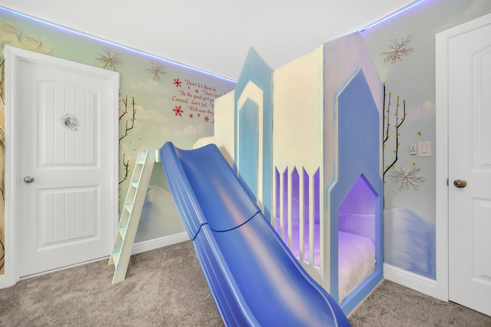 4200 Oak Tree Drive - Image 2