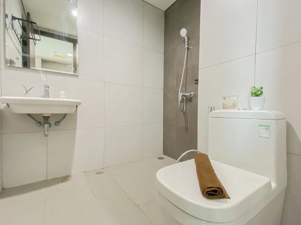 Modern Style Studio At Apartment Lrt City Bekasi