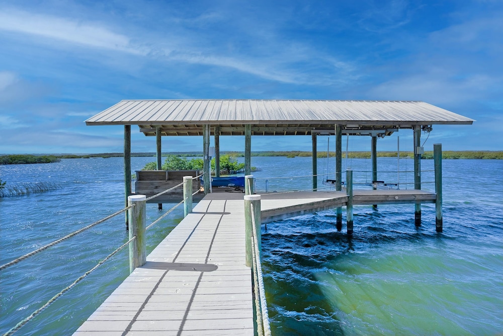 Waterfront Home w Patio Heated Pool Dock Beach