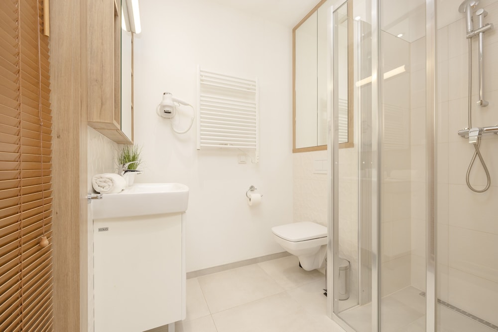 Wolska Cozy Studio in Warsaw by Renters