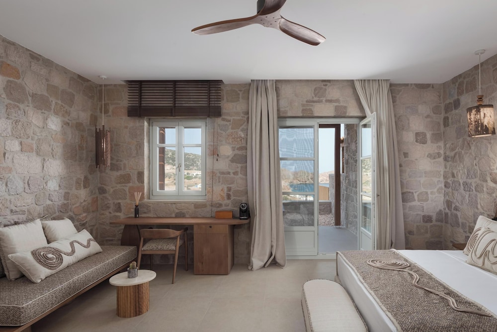 Horizon Suites Milos