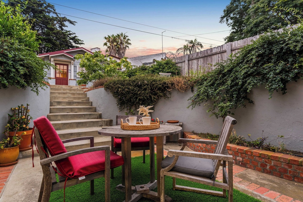 Point Loma Home w/ Putting Green, Firepit + Game Room & Beach Access Zola Street by Avantstay