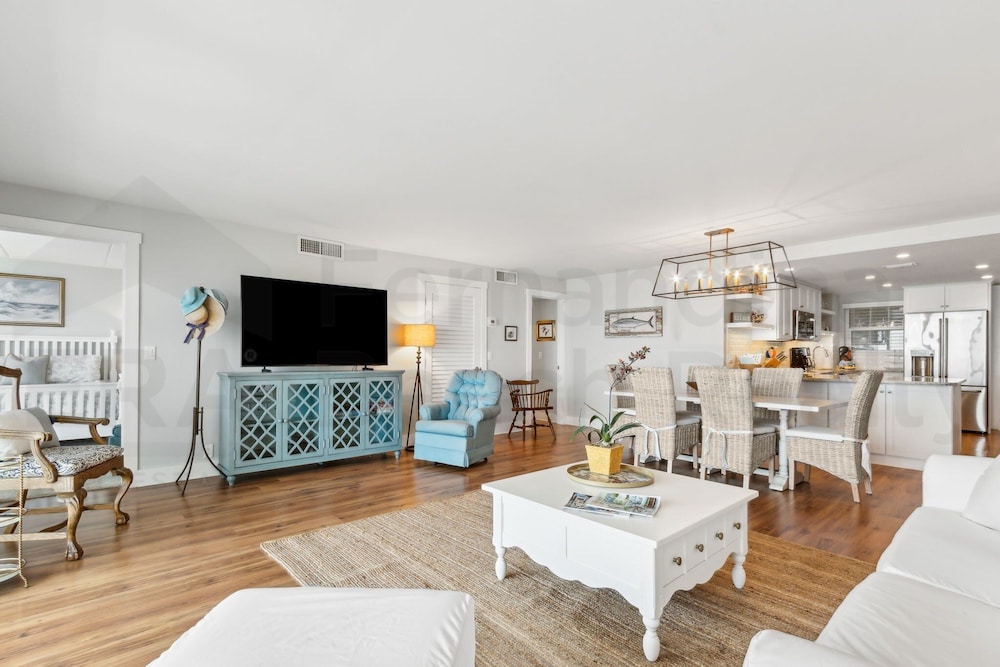 444 Amelia By The Sea 3 Bedroom Condo