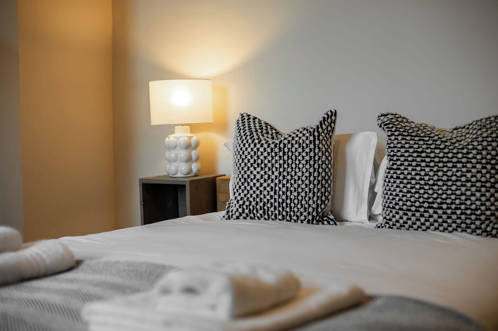 VESTO Three Bedroom Apartment in Clapham