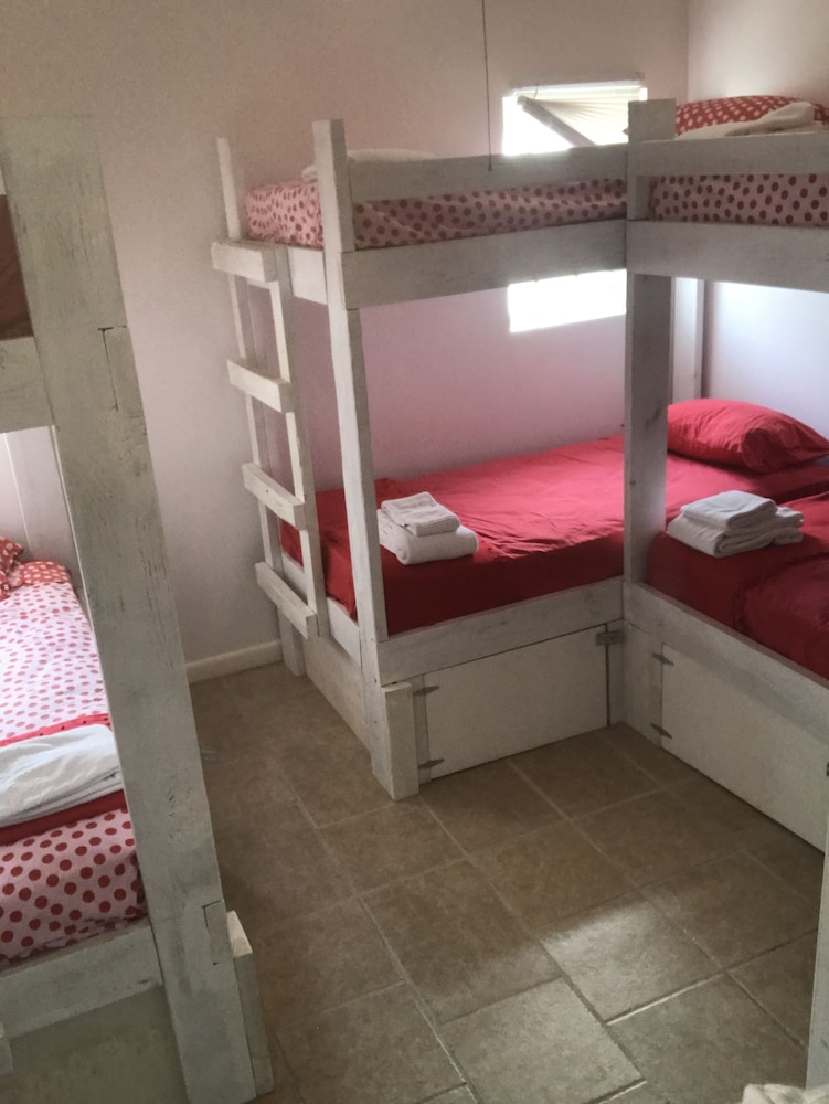 Art Retreat Bahamas - Hostel — photo 2