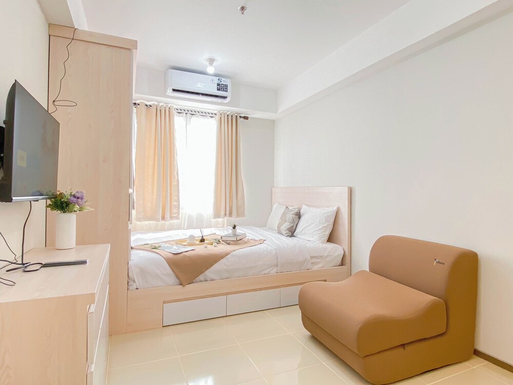 Warm Neutral Studio Room At Meikarta Apartment