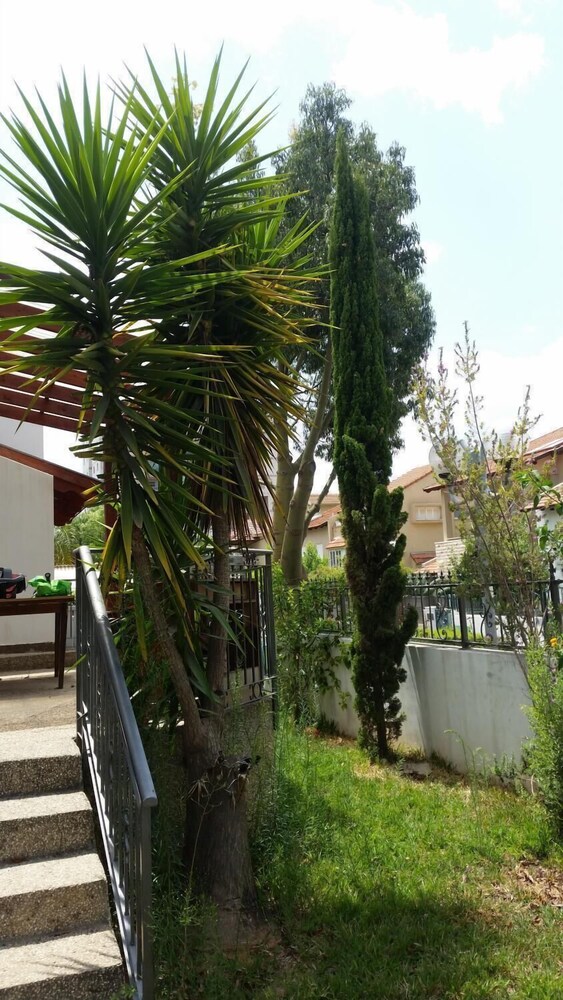 Einav Holiday House
