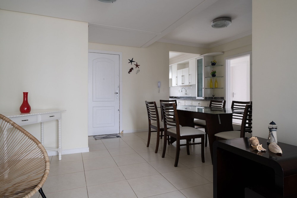 3BR apt sea View on Bombas Beach Vdn303