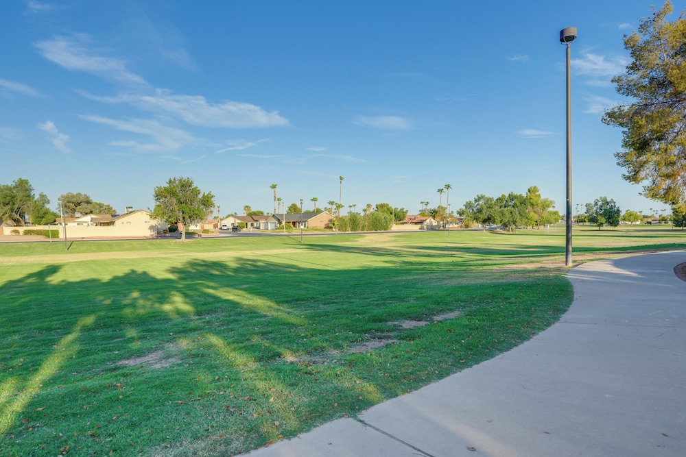 Luxe Outdoor Oasis: 'palm Tree Villa' in Chandler