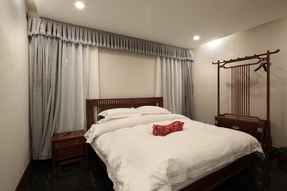 Chayan Hotel