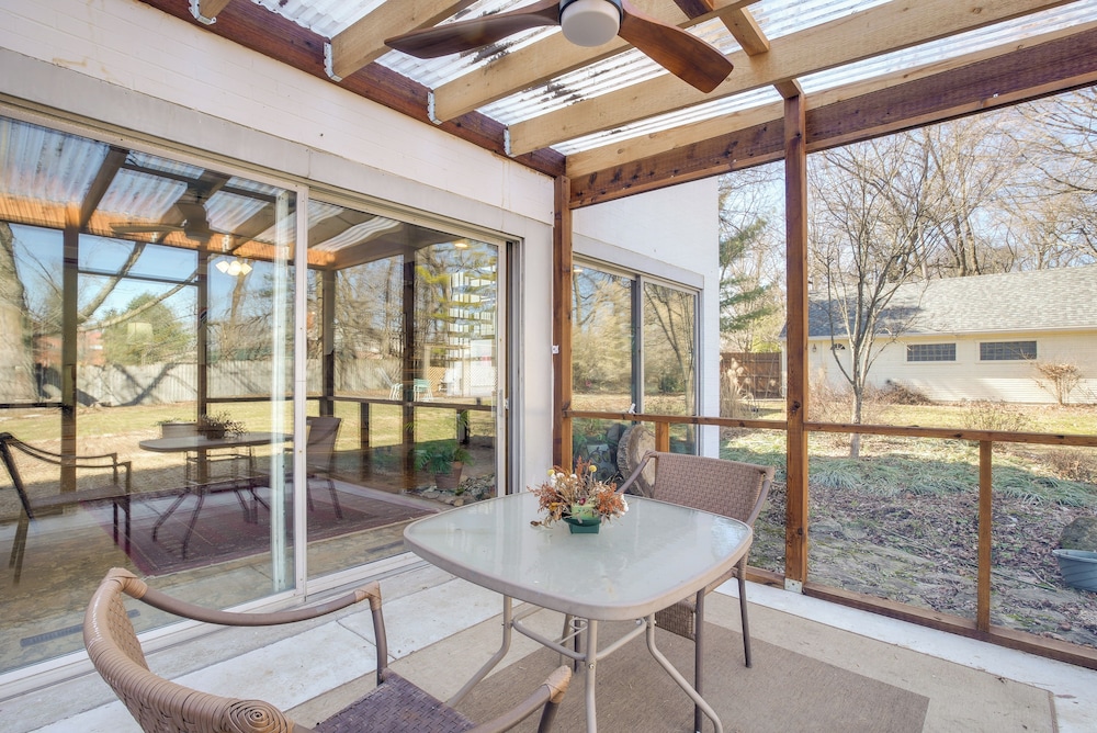 Spacious & Updated Farmhouse in Yellow Springs
