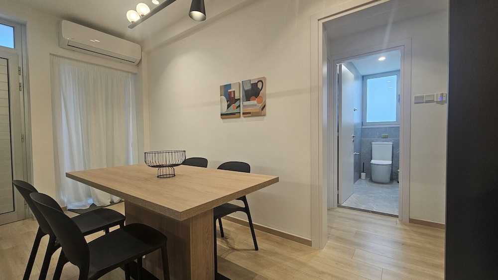 37 NIC - Stay City Center Gem