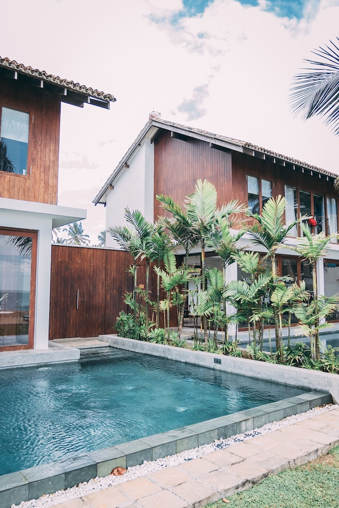 Ubuntu Beach Villas By Reveal