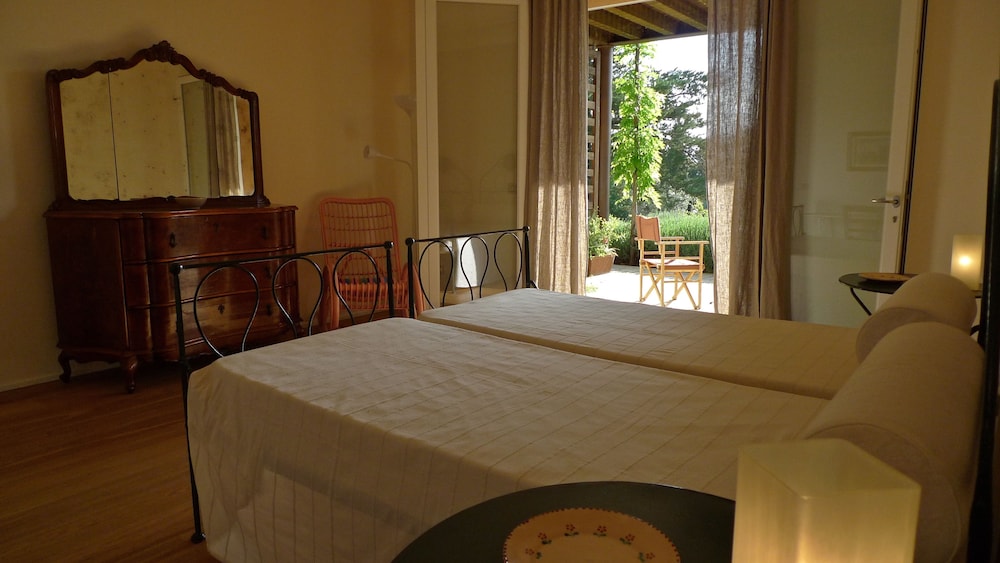 Alle Case Sparse en Bibbona — hotel room