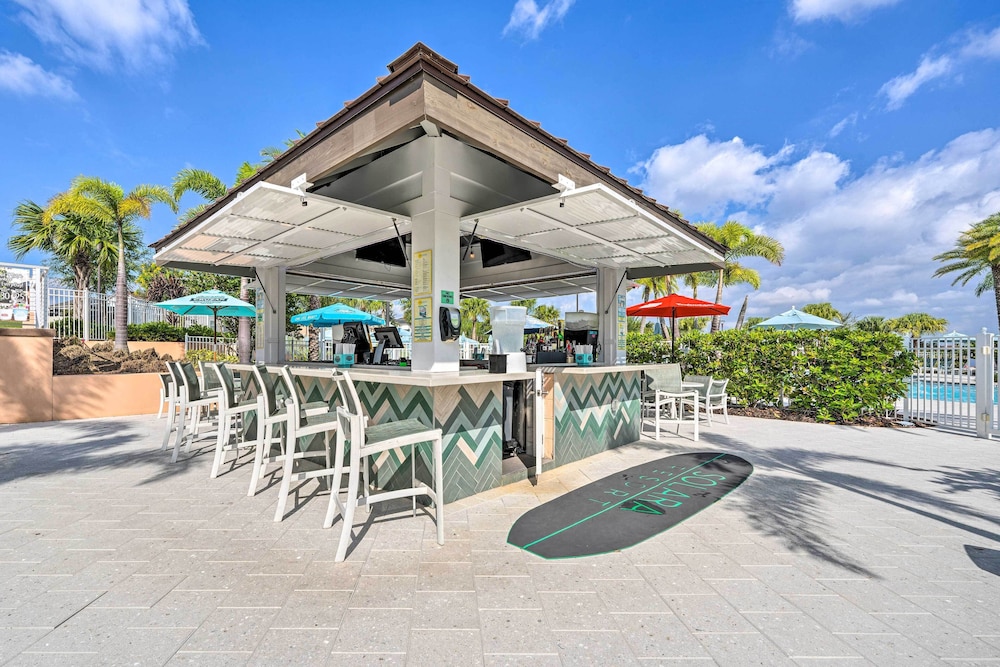 Home Near Theme Parks in Kissimmee: Family Perks!