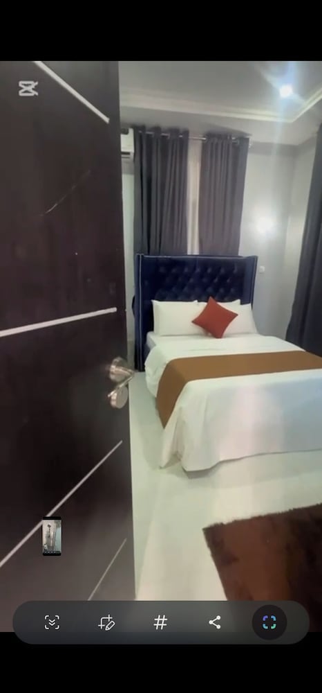 R-Oak Hotels and Apartments