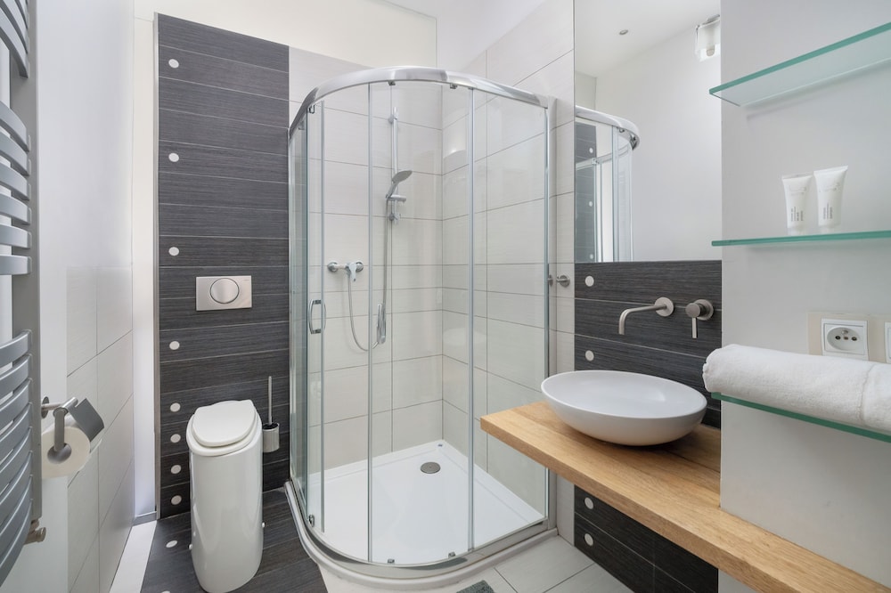 Exceptional Apartment for 4 by Renters view 4