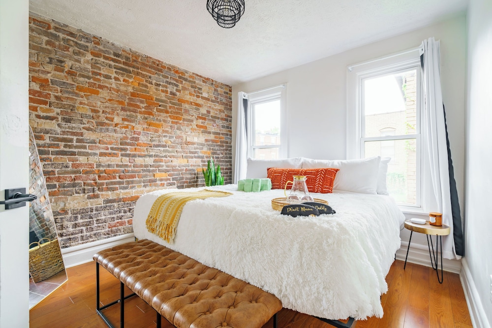 Jungle House Boutique Suites – Short North & Convention Center