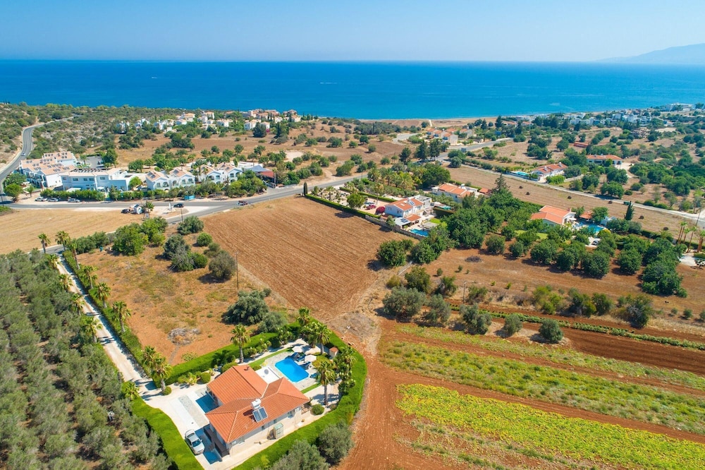 Villa Chrystalla Large Private Pool Walk to Beach Sea Views A C Wifi - 2186 view 3