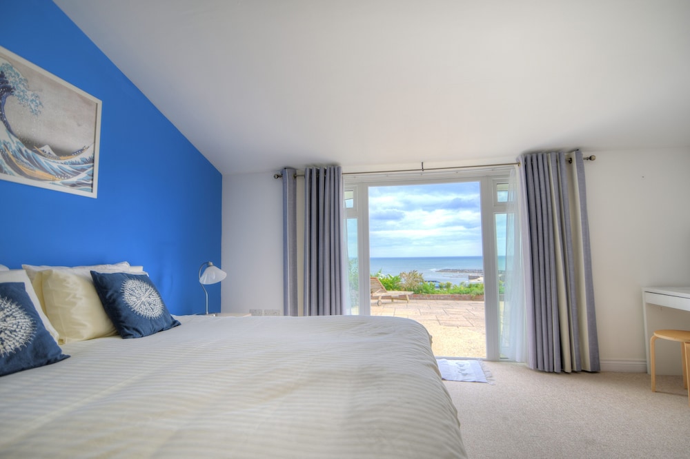 1 Harbour Heights