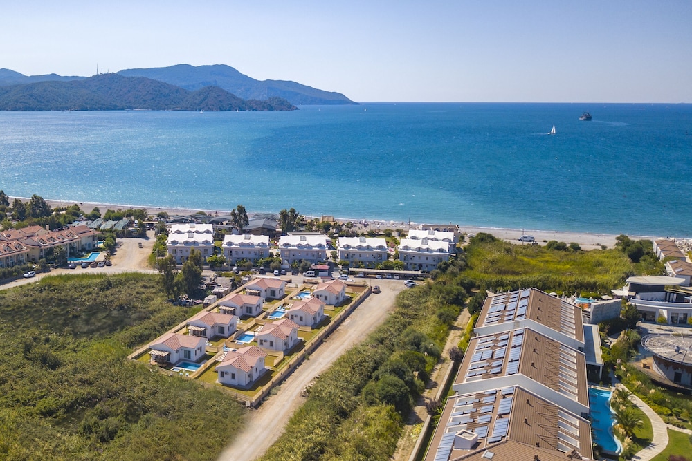 SunTeos Villa Suites - Image 15