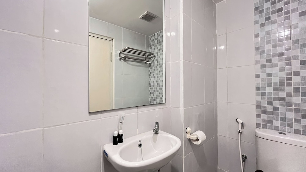Homey And Restful Studio At Tokyo Riverside Pik 2 Apartment