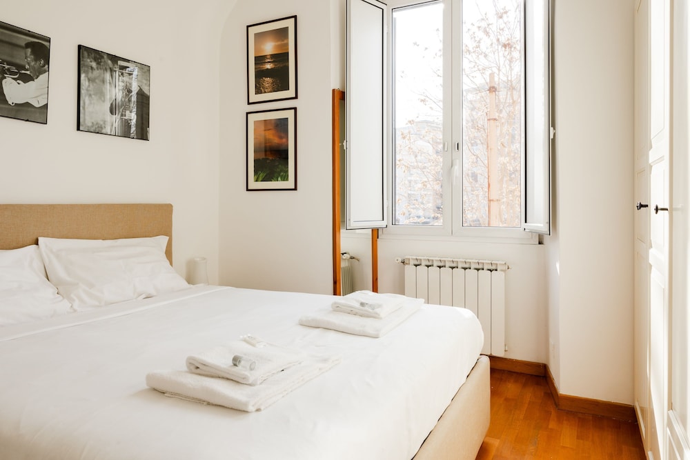 Casa Fiamma in Rome With 1 Bedrooms and 1 Bathrooms