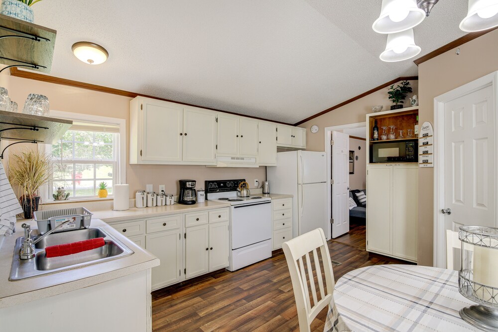 Corbin Vacations - Pet-friendly Corbin Vacation Rental 4 Mi to Town - Property Image 37