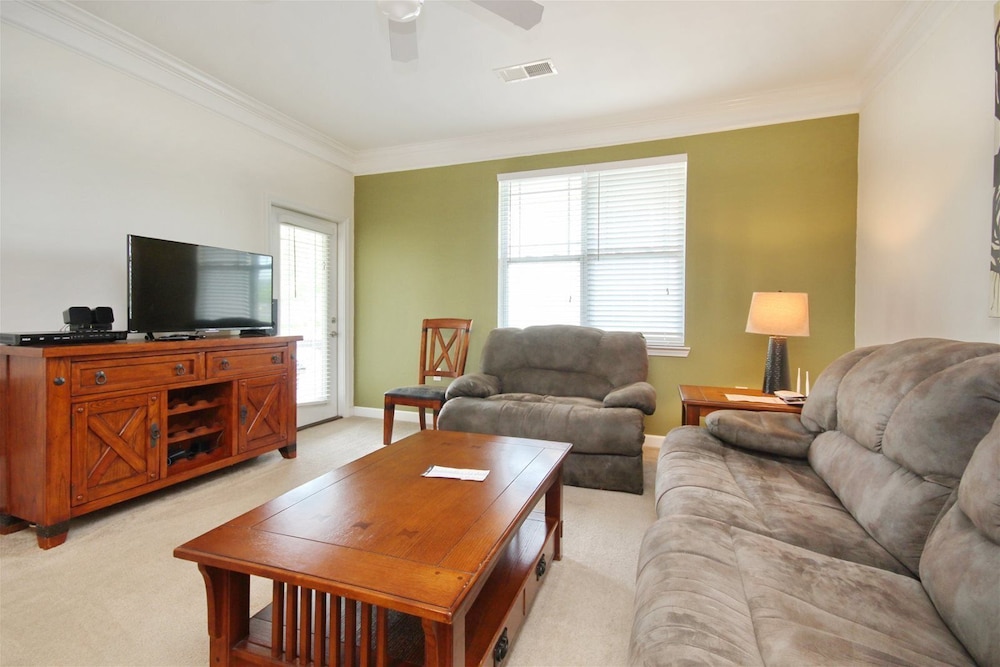 1302 Crow Creek Drive - Property Image 10
