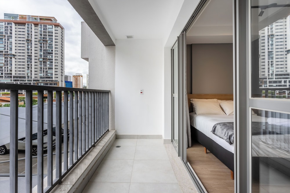 Charming Studio 550 m From Brooklin Subway Atb2014