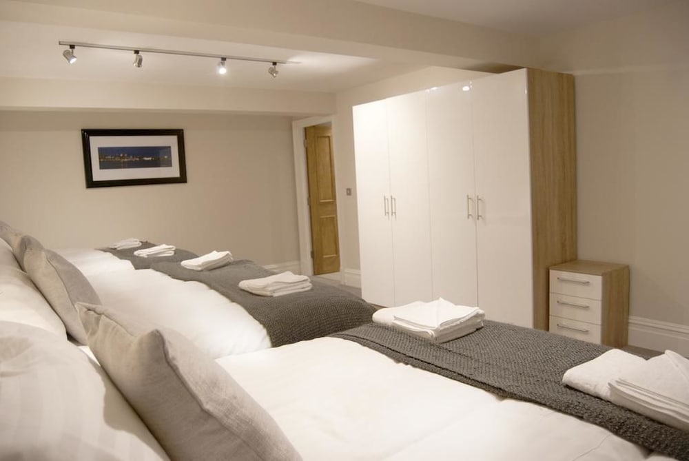 iStay Liverpool 1 Water Street Apartments