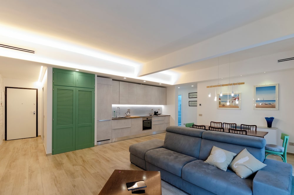 Spacious flat with Balcony