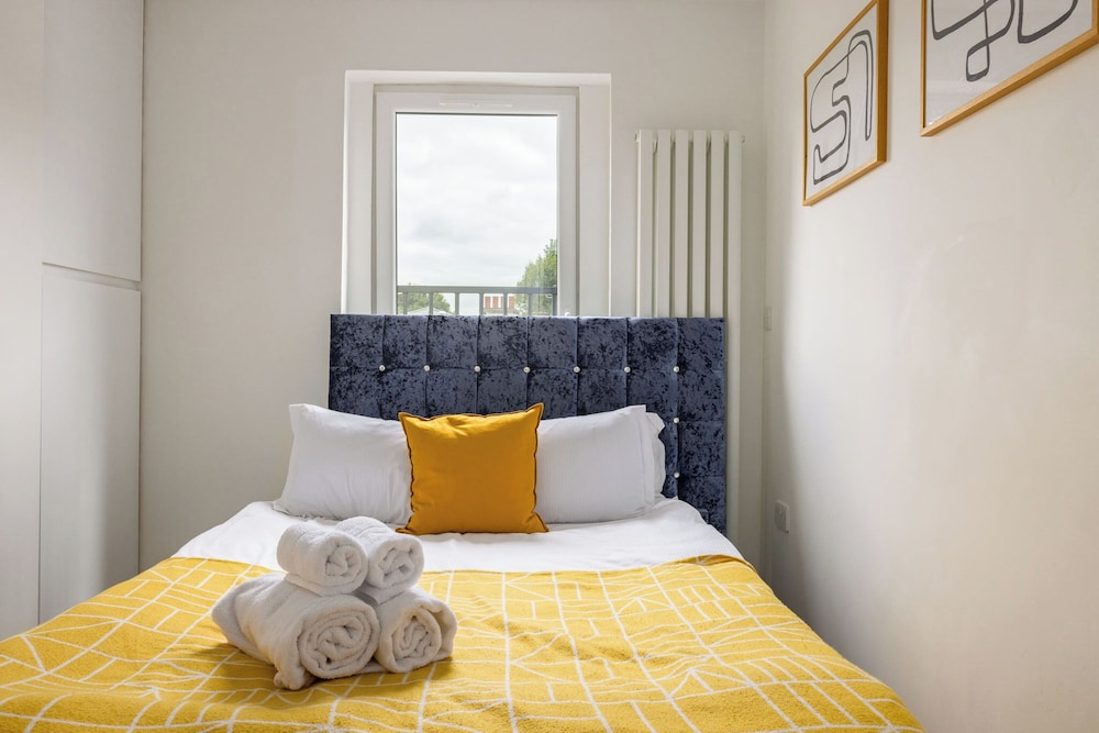 Picktheplace Kensington Lux Apartments II
