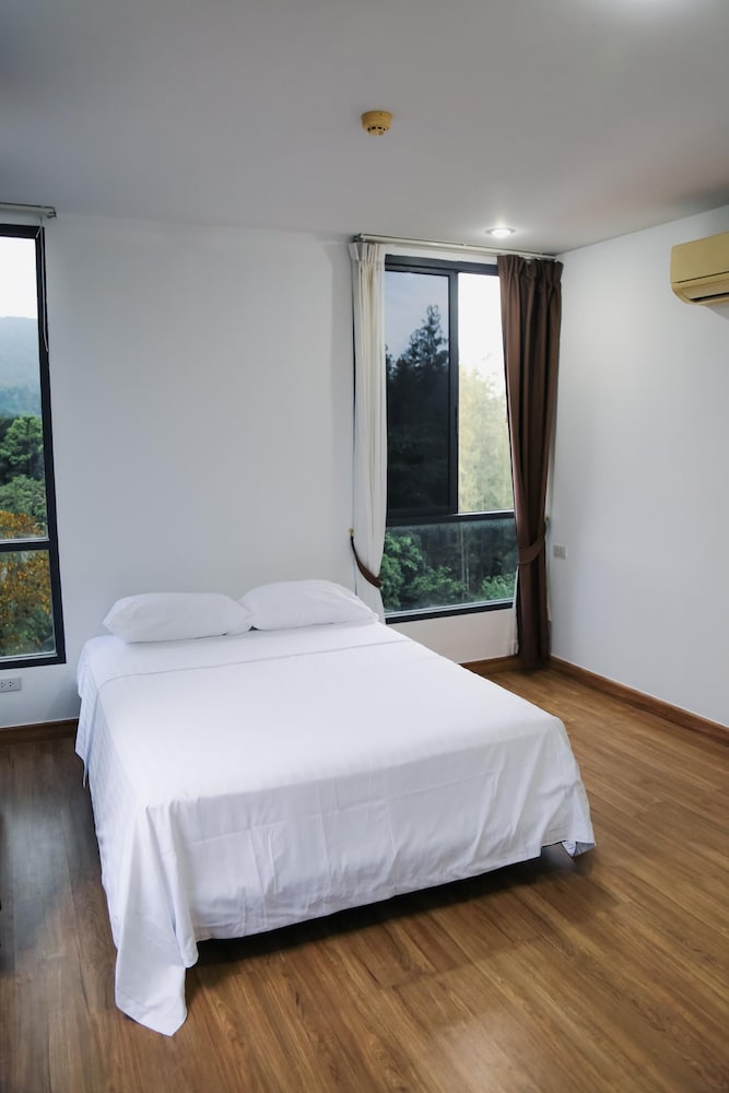Beachside Bliss 2- Bed HM612